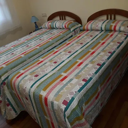 Chalet Adosado Con Garaje En Urbanizacion Piscina בית נופש