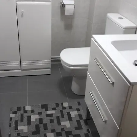 Chalet Adosado Con Garaje En Urbanizacion Piscina * סנשנשו