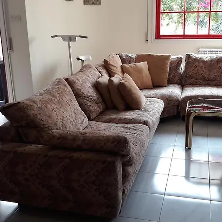 Chalet Adosado Con Garaje En Urbanizacion Piscina בית נופש